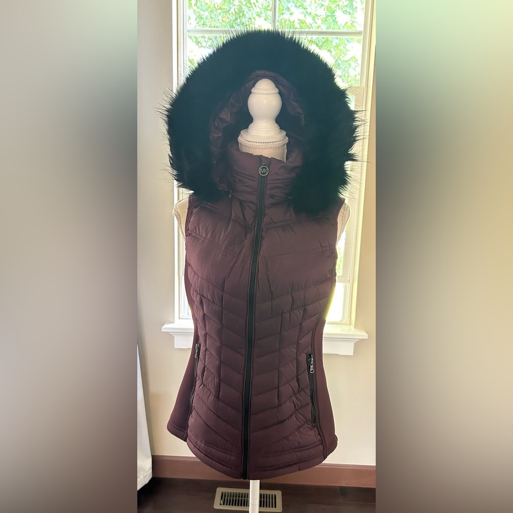 Michael Kors Hooded Puffer Vest In Cranberry-Size S-Like New🩶
